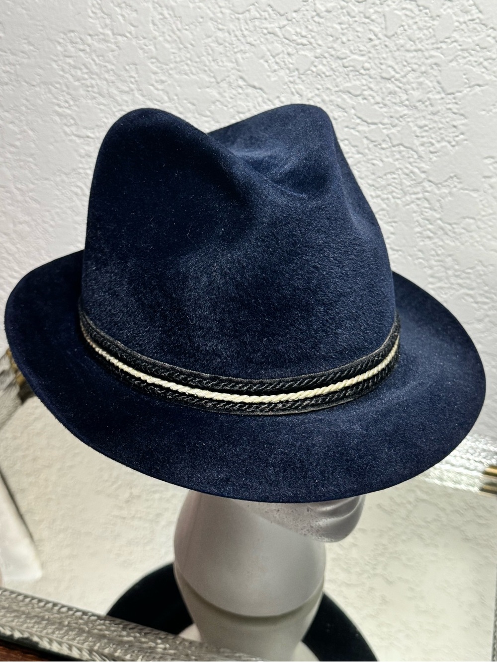 Vintage Dobbs 5th Avenue New York Midnight Blue Fedora Hat Velvet Felt w/Box - Picture 6 of 15